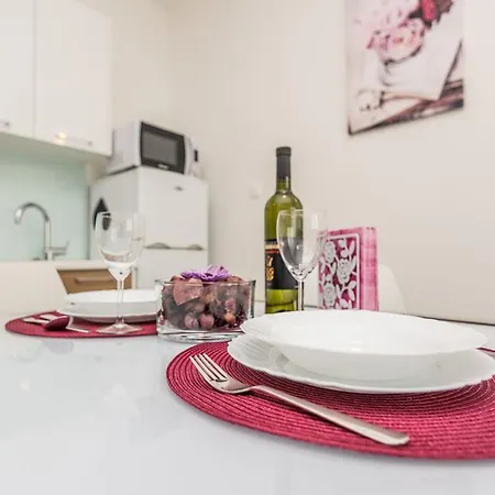 Melita Center Apartman *