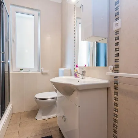 公寓 Melita Center